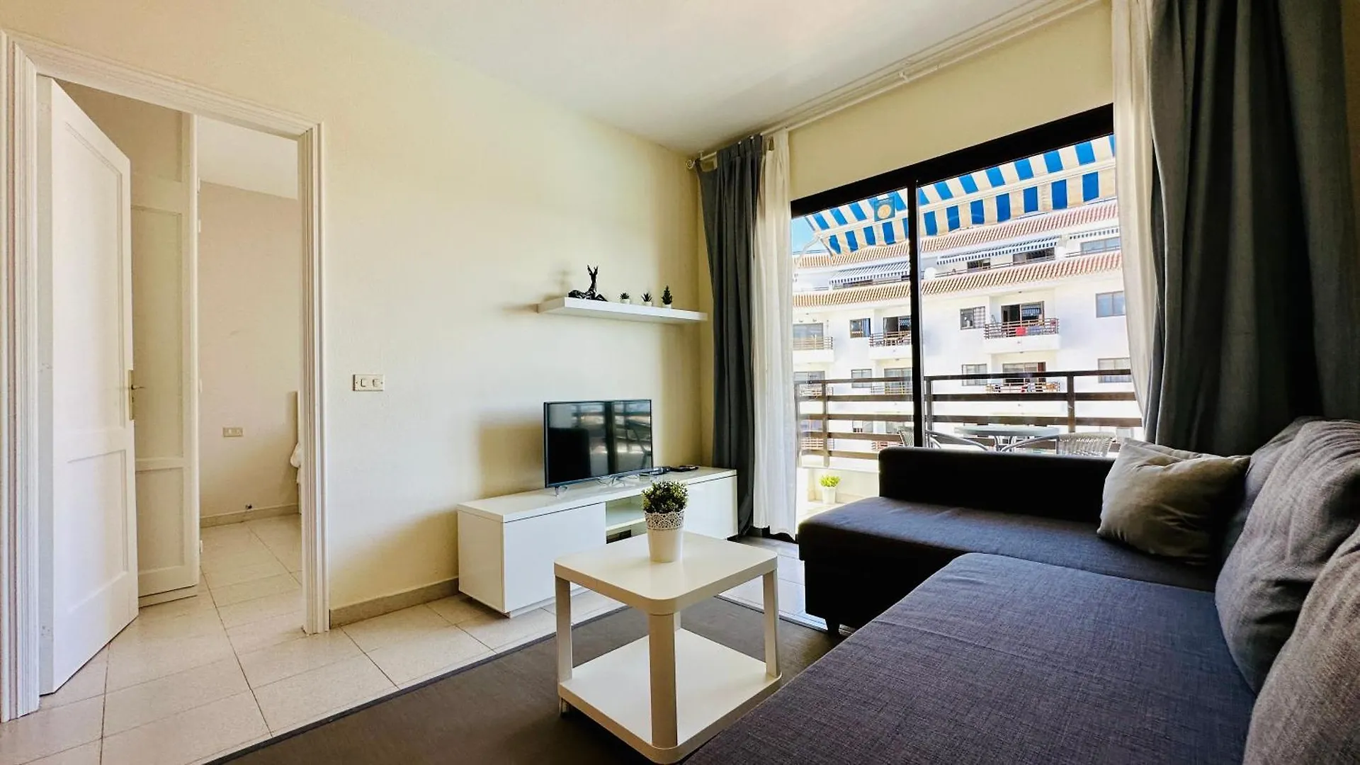 Apartamento Seguro El Sol 411 Puerto de Santiago  España